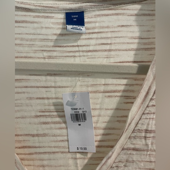 Old Navy Luxe Tshirt - Picture 3 of 3